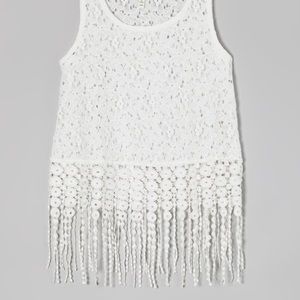 Monteau girl white flowery top